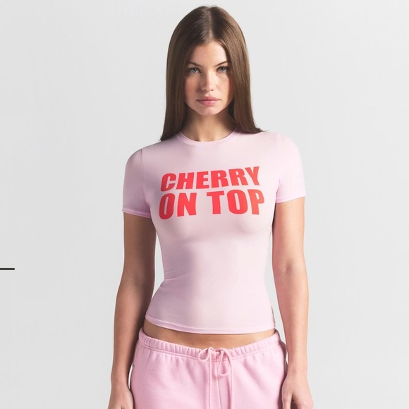 SKIMS Tops - Skims fits everybody valentines top